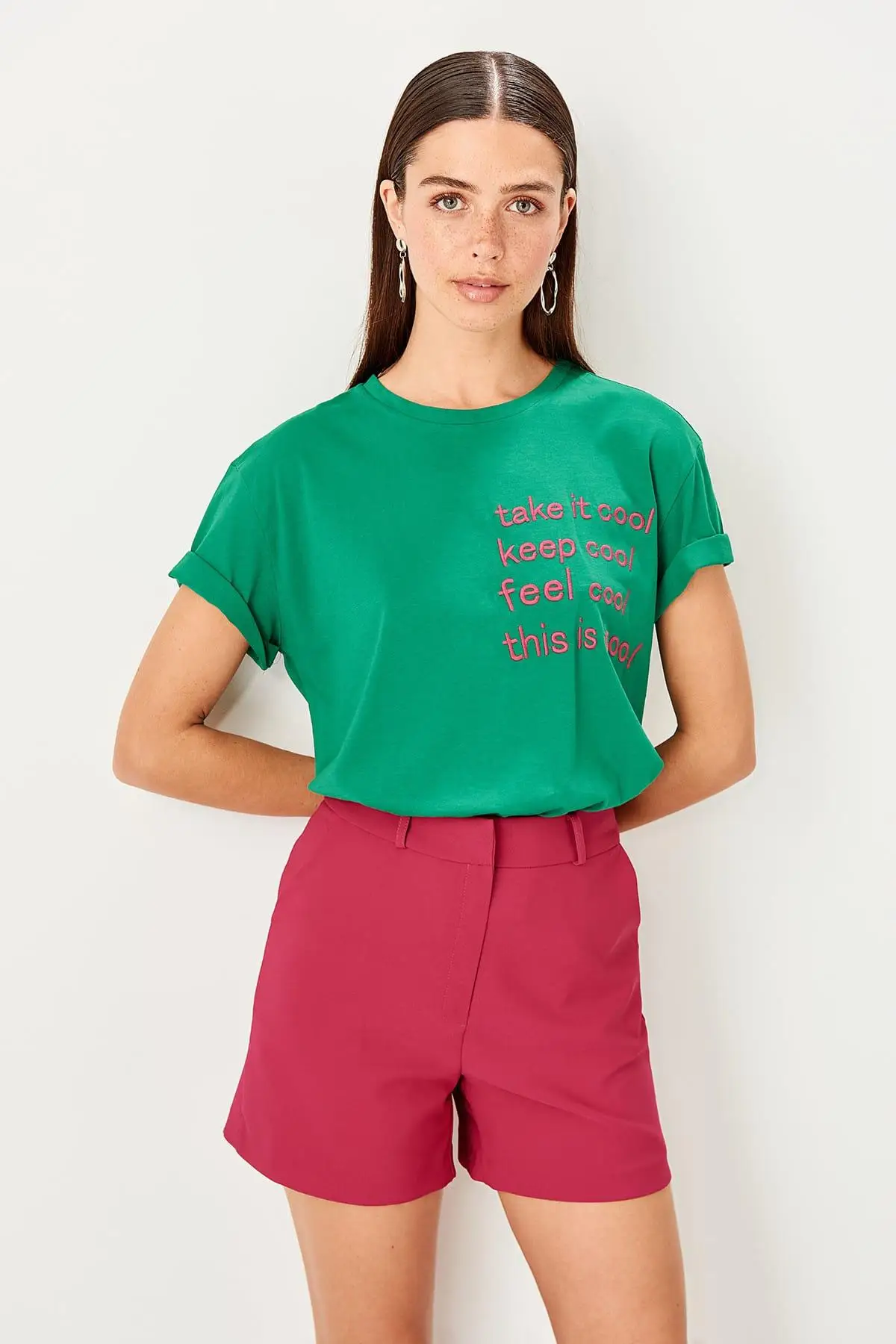 Trendyol зеленые Базовые Трикотажные футболки с вышивкой TWOSS19TS0101|Футболки| |