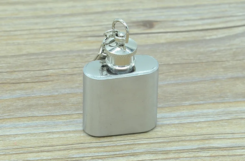 

1oz stainless steel mini hip flask with keychain portable party outdoor wine bottle with key chains W7332