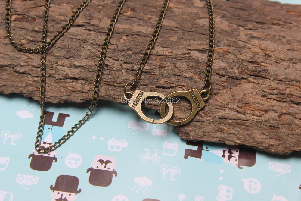 Античная Бронза &quotСвобода&quot Наручники Разъем Прелести ожерелье лучший