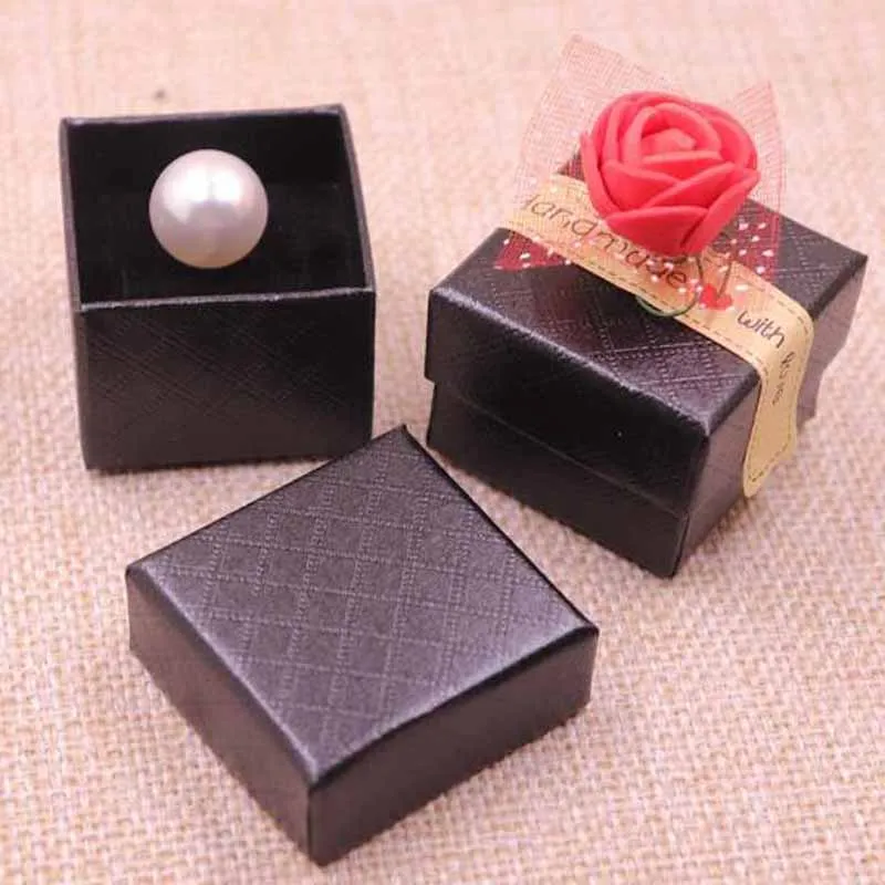 

24pcs 2018 new DIY Flower & HandMade With Love Label Necklace box 24pcs 800gsm Papaper Cardboard New Design Packing Pendant Box