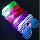 Светящиеся солнцезащитные очки для вечеринки, украшение для вечевечерние НКИ на день рождения, Рождество, Хэллоуин, светящиеся праздничные солнцезащитные очки