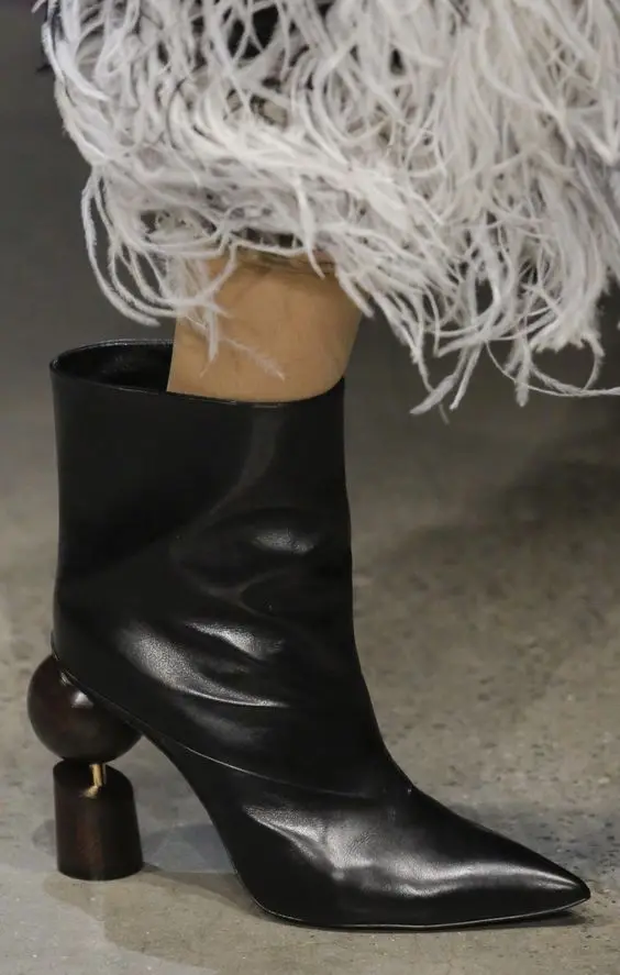 Botas Mujer; женские ботильоны на необычном высоком каблуке в западном стиле; цвет золотой, белый; Байкерская обувь из натуральной кожи с острым носком в стиле панк;