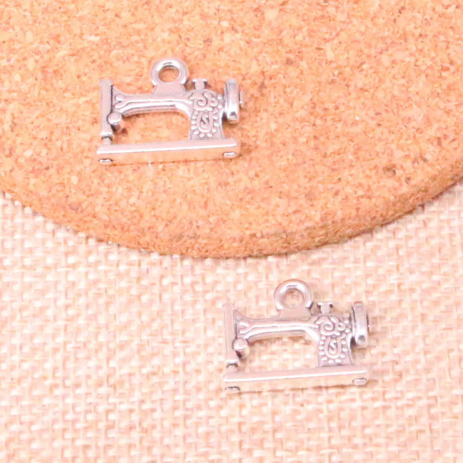 12 шт. Подвески швейная машина для изготовления ювелирных изделий винтажные