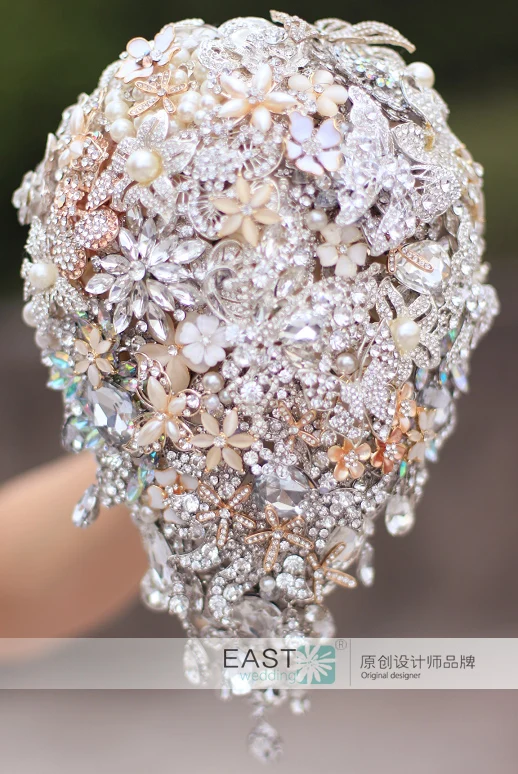 Свадебная брошь цвета шампанского в виде капель | Свадьбы и торжества