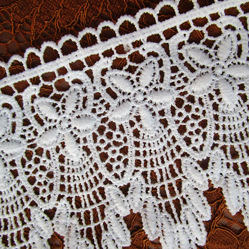 Кружевная лента с цветами 85 мм французская белая для украшения стола занавески