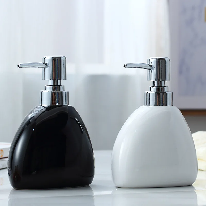 Набор керамических аксессуаров для ванной комнаты 450 мл дезинфицирующее