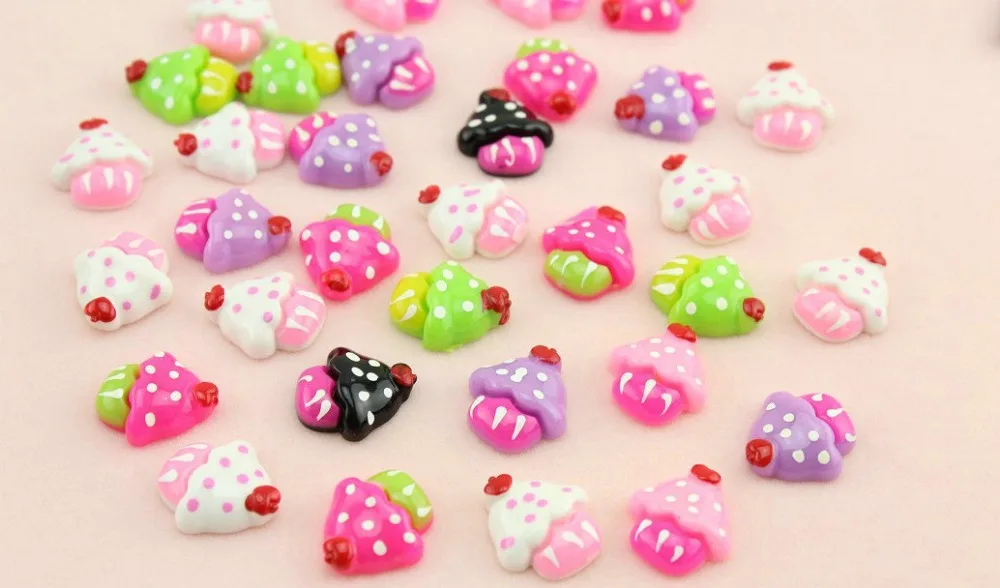

250pcs 20mm Cupcake cabochons cherry on top flat back embellishment resin cab mixed colors