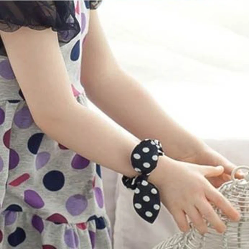 Резинка для волос с кроличьими ушками женская эластичная заколка хвоста