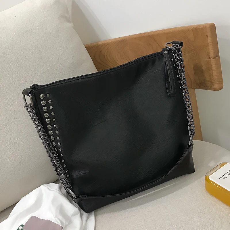 Rivets Women Large Bags Vintage Female Tote Handbags Soft Pu Leather Shoulder Bags Chain Crossbody Bag For Women Black Bolsa