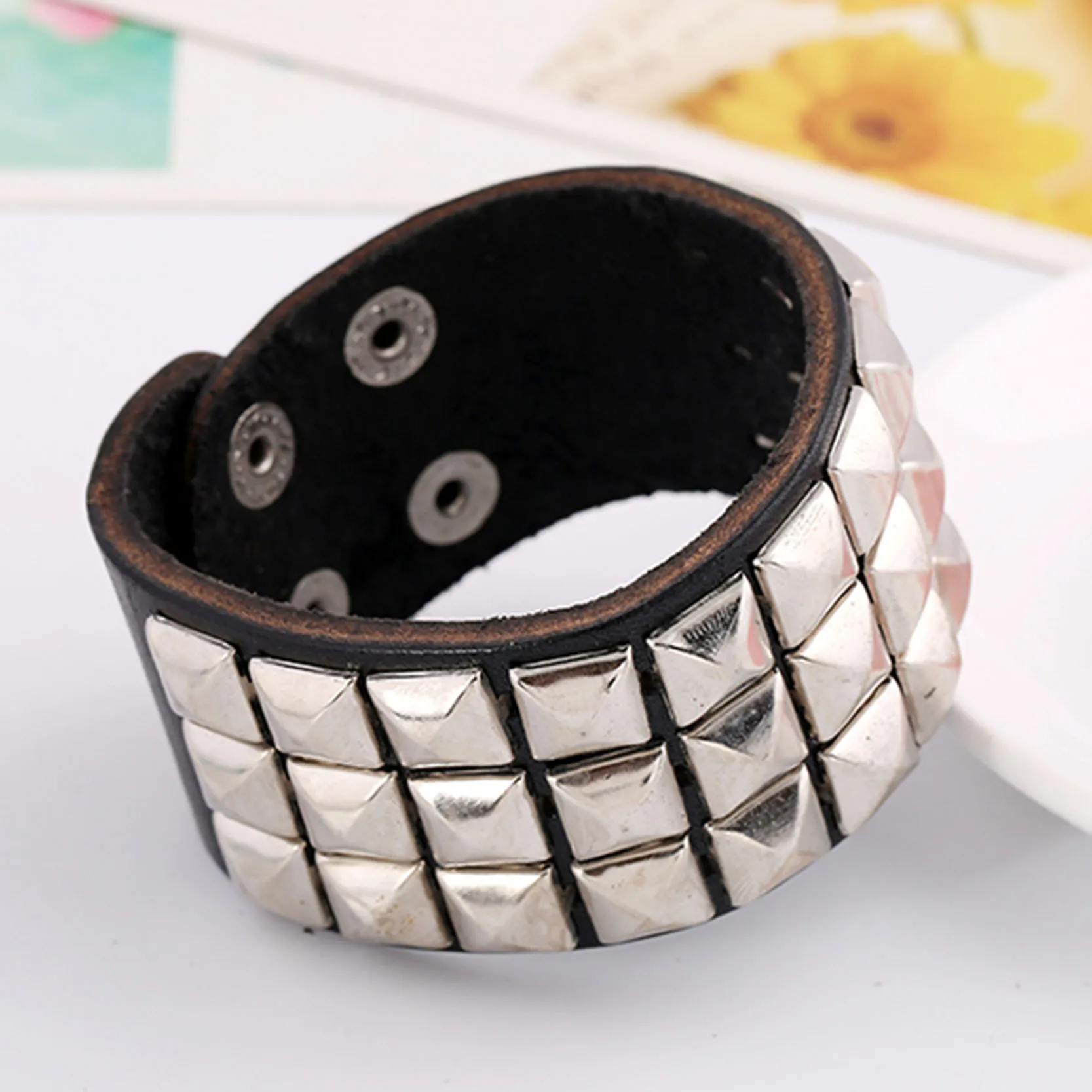 Хип-хоп шикарные заклепки-шипы шпильки Воловья кожа широкие манжеты кожаный
