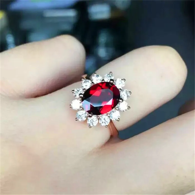 

Genuine Red Garnet 6*8mm Solitaire Rings For Women Oval Cut Solid 925 Sterling Silver Charms Fashion Accessories