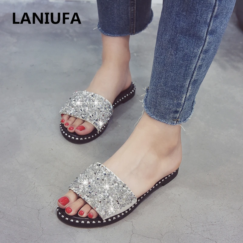 Новинка Летние тапочки на плоской подошве Женские шлепанцы уличные в римском