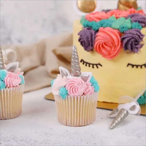 Торт фигурки жениха и невесты Цвета: золотистый серебристый Рог единорога