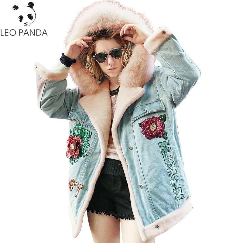 Женская джинсовая куртка с капюшоном шерстяной вышивкой и воротником из лисьего