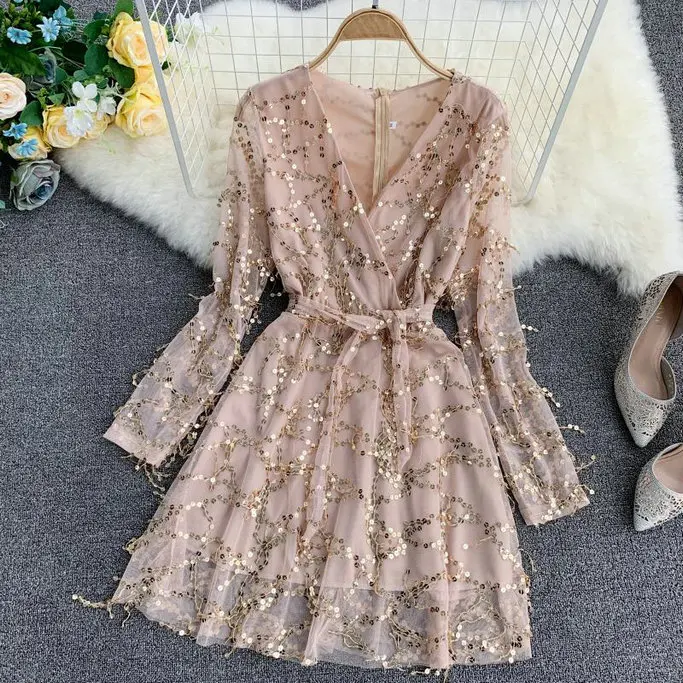 Women Dress Женское сексуальное платье с v-образным вырезом, украшенное блестками, новинка, элегантное короткое платье на шнуровке, Бандажное мини платье на молнии с кисточками и оборками - Цвет: Women Dress
