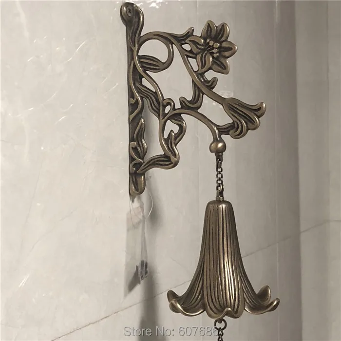 

Cast Brass Lily Wind Chimes Sounding Metal Copper Flower Windbell Wind Chime Wall Mount Garden Home Room Decoration Metal Crafts