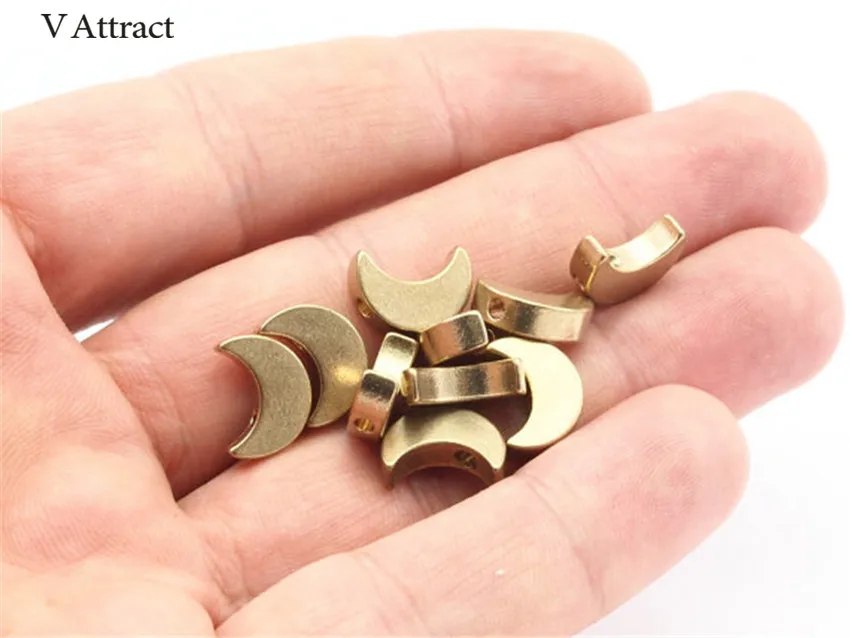 

Wholesale 30pcs Vintage Crescent Moon Charms Rose Gold Stars Pendant Choker Necklace For Women Christmas Jewelry