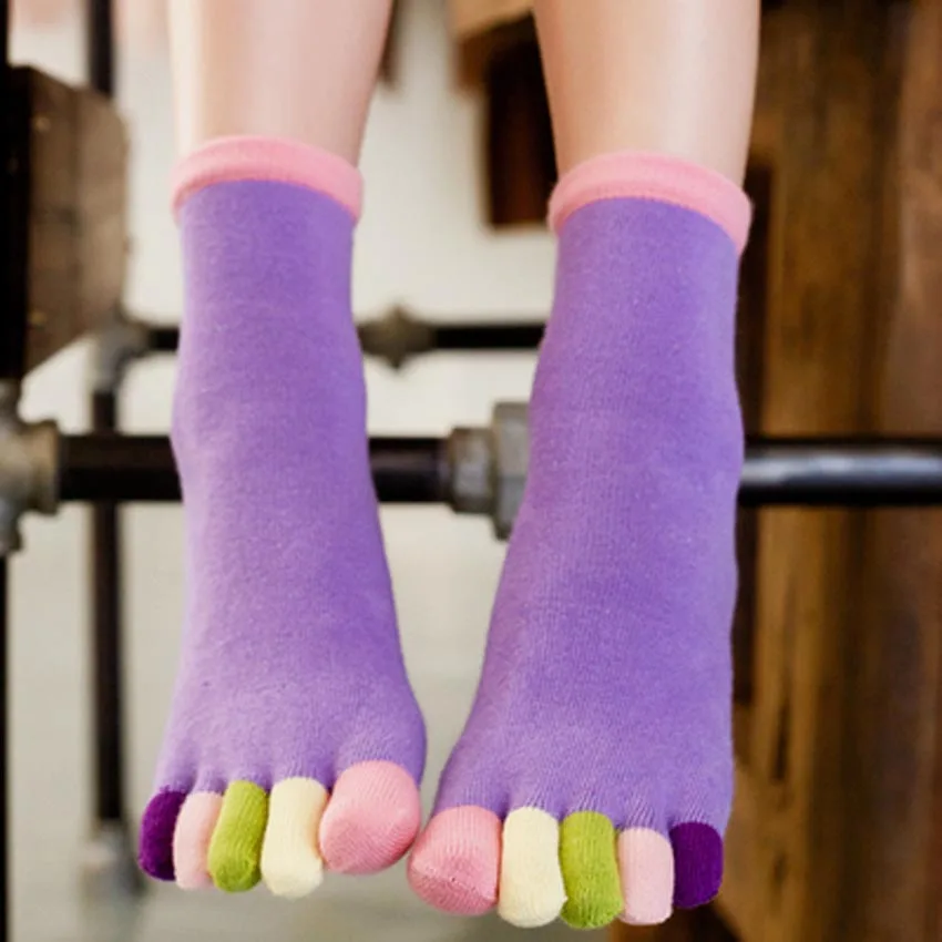 Цветные однотонные женские носки на осень и зиму хлопковые с 5 пальцами забавные