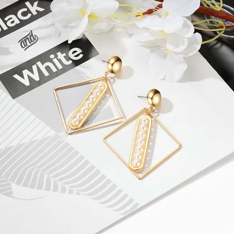 Женские жемчужные серьги-гвоздики геометрический гипоаллергенный стержень