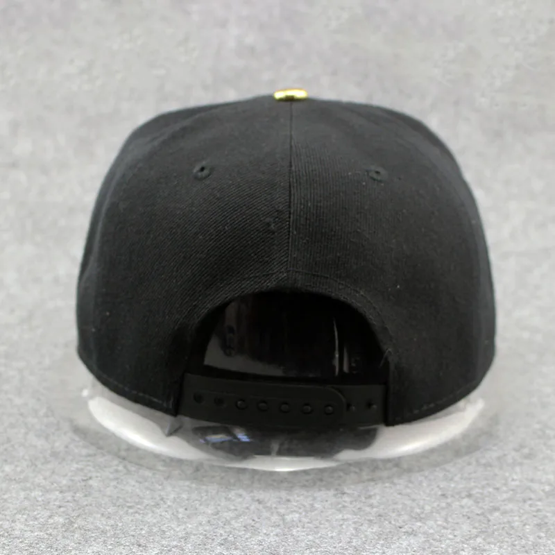 Snapback Кепки s в стиле панк хип-хоп с золотыми черепами заклепки логотип из