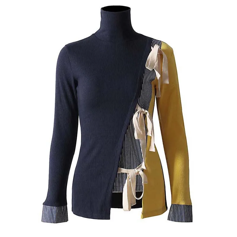 Женский трикотажный свитер с высоким воротом и длинным рукавом аппликацией