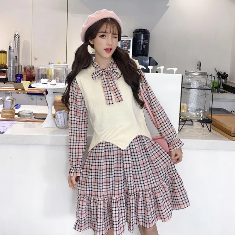 

Spring Sweet Harajuku Suit Female Two-piece Foreign Women's New Korean Fresh Ruffled Plaid Dress + Knit Vest