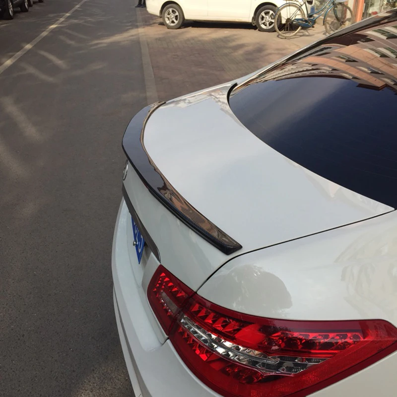 Для Mercedes-Benz W212 E320LE260LE300LE63 Спойлер ABS Материал заднего крыла первоклассника Цвет спойлер для 2008- W212 4 двери