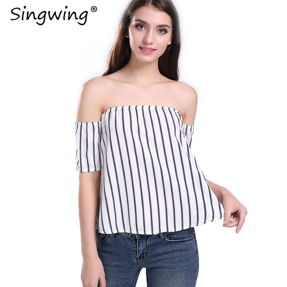 Женская футболка в полоску с вырезом лодочкой открытыми плечами коротким