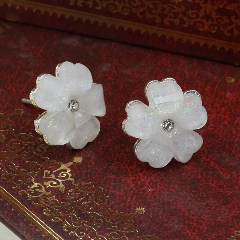 2 пары универсальные уха Коты акриловые цветок серьги новый шаблон личности пять