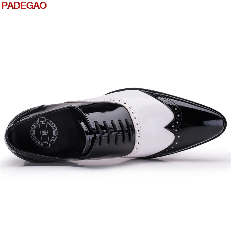 2017 мужчина указал черно-белой краской в деловой костюм кожаные ботинки Прилив