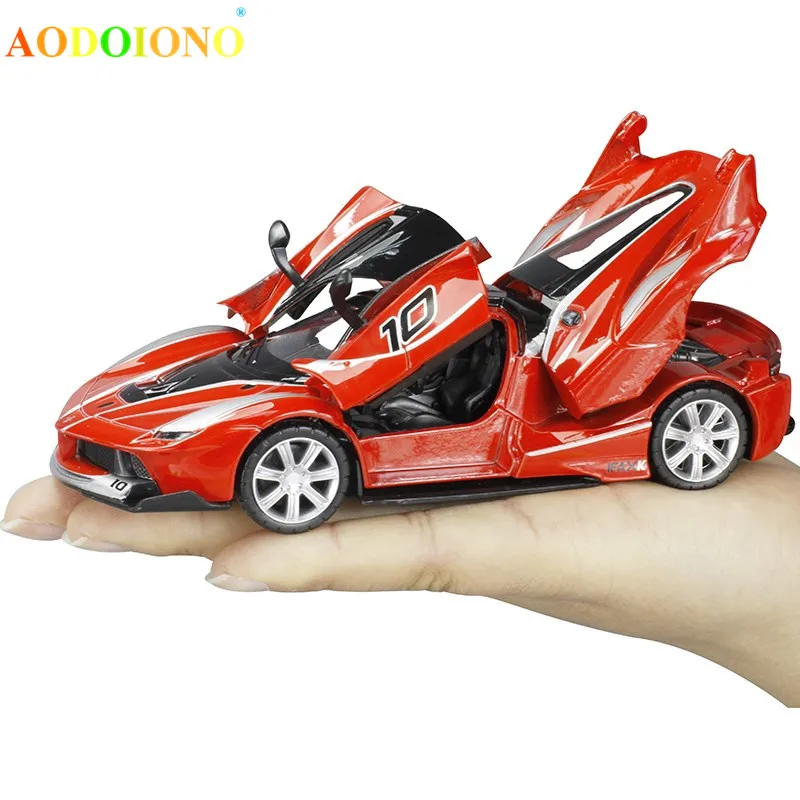 Сплав модель автомобиля 1:32 Спорт для Ferrari Дети коуниверсален игрушка со звуком и
