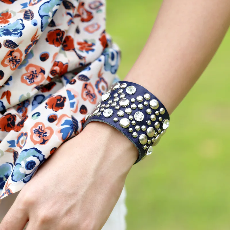 Женские и мужские браслеты из натуральной кожи