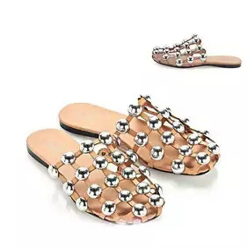 Популярные сандалии с заклепками и для девушек перекрестными ремешками летние