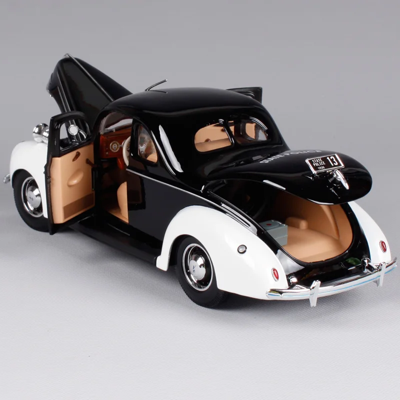 Модель старого автомобиля Maisto 1:18 1939 Ford Deluxe литая модель новая игрушка в коробке