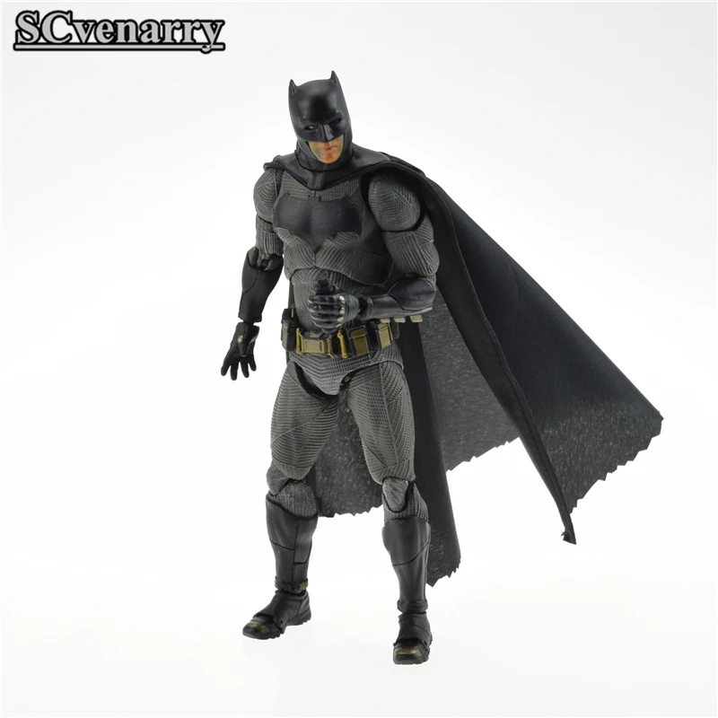 16 см MAFEX № 017 DC COMICS Бэтмен против Супермена: на заре справедливости ПВХ фигурку