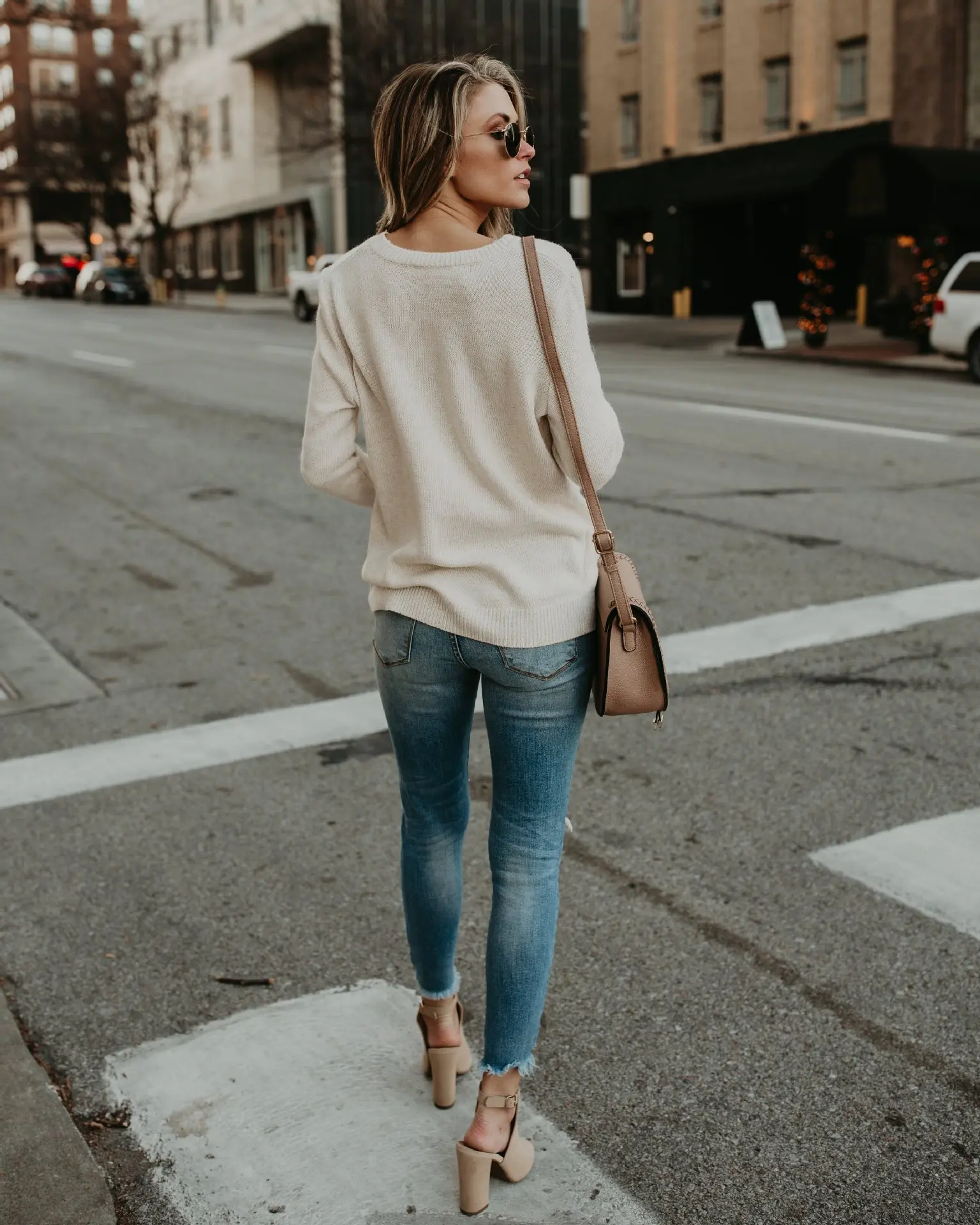 

sexy v-neck thin knit wear woman Europe and American style fashion solid long sleeve office lady pullover female sweater