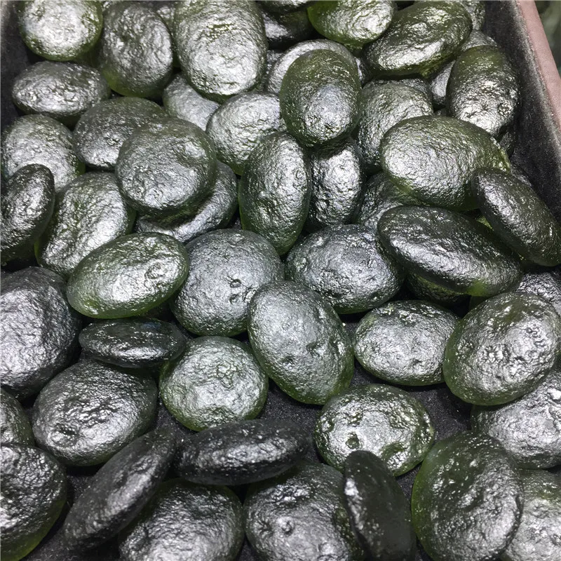 20-25 г Moldavite Чешский метеорит ударное стекло натуральный грубый камень кристалл