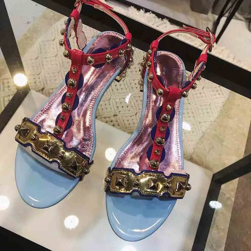 Сандалии женские с заклепками босоножки Т образным ремешком обувь