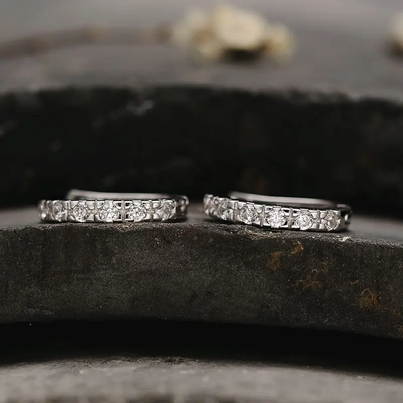 Женские серьги-кольца из серебра 925 пробы с фианитом | Украшения и аксессуары