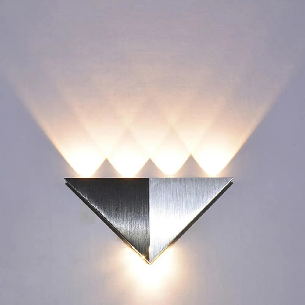 5 Вт Светодиодная треугольная цветная настенная лампа идеально подходит для