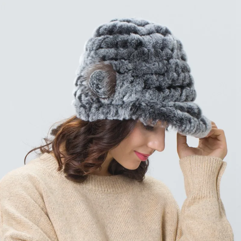 Женская зимняя вязаная шапка с козырьком из натурального меха кролика рекс |