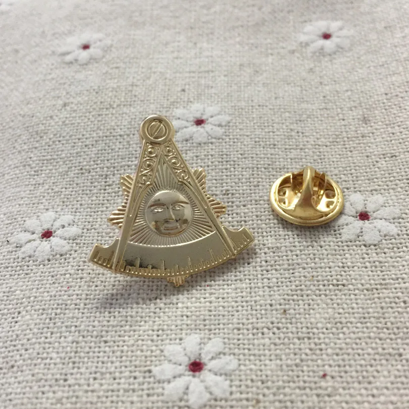 

Freemason Lapel Pin Masonic Past Master Shining Past Master Masons Souvenir Badge Pins and Brooch Metal Craft
