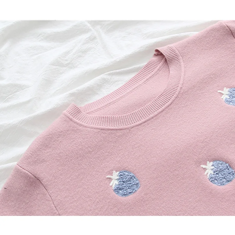 2017 Autumn Winter Warm O-Neck Long Sleeves Strawberry Embroidery Knitwear Women White Pink Knitting Shirt Sweater S589 | Женская одежда