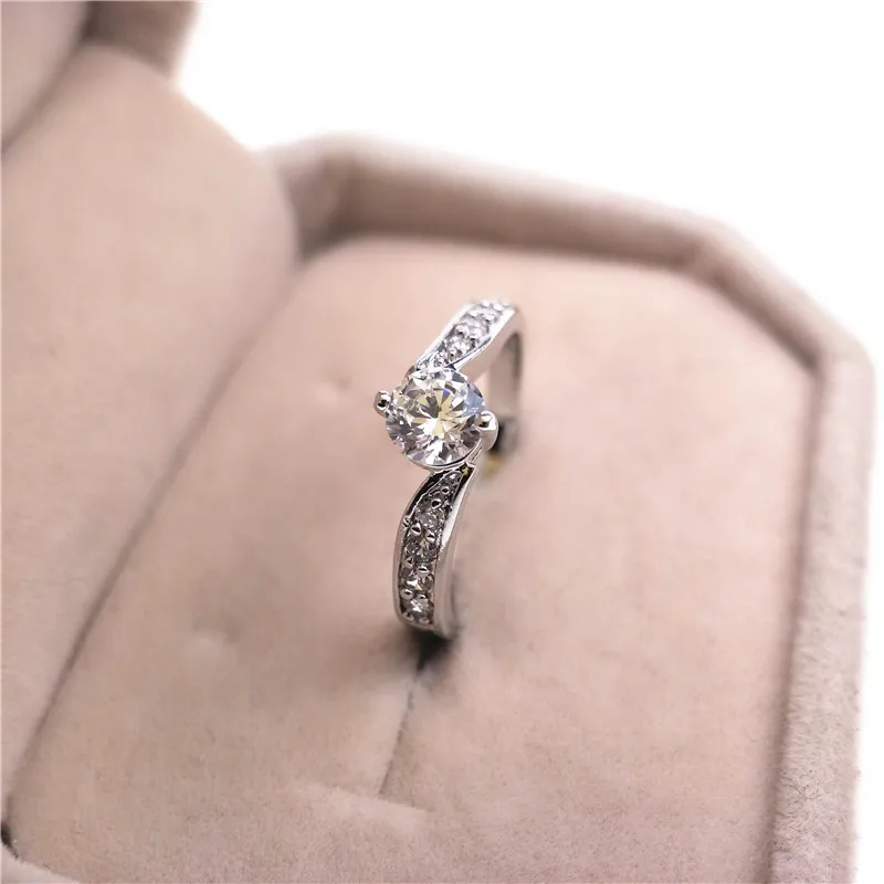 INALIS Romantic Wedding CZ Rings for Women Gift 5MM Grade AAA+ Round Main Cubic Zirconia Crystal With Side Stones Ring I2700 | Украшения и