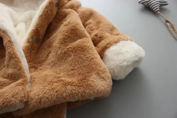 Новые Теплые куртки с капюшоном для маленьких девочек флисовое пальто с искусственным мехом зимний комбинезон для новорожденных, зимняя одежда для маленьких девочек, верхняя одежда для детей от 0 до 2 лет