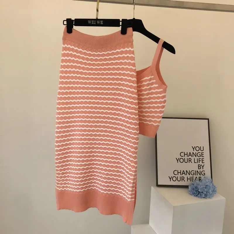 Женский трикотажный топ ALPHALMODA укороченный с жемчугом + юбка до середины икры С