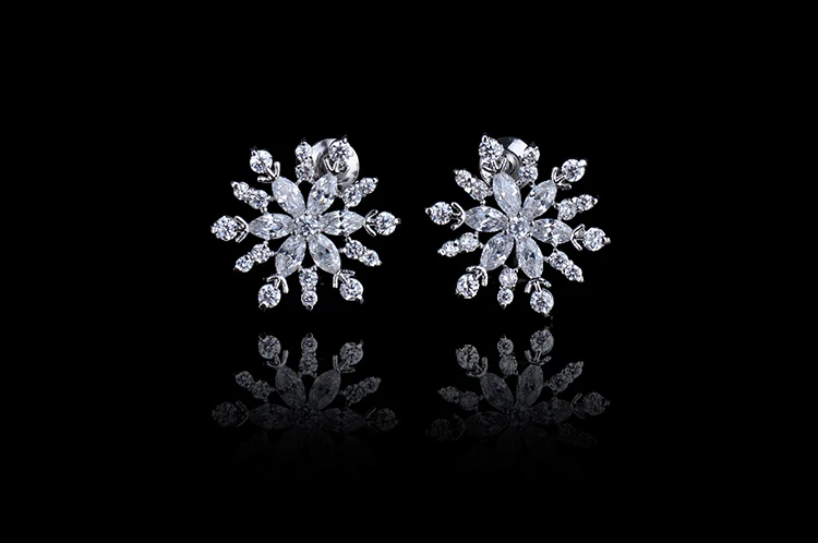 2015 новый список снежные серьги-гвоздики в форме цветка высокое качество CZ модные