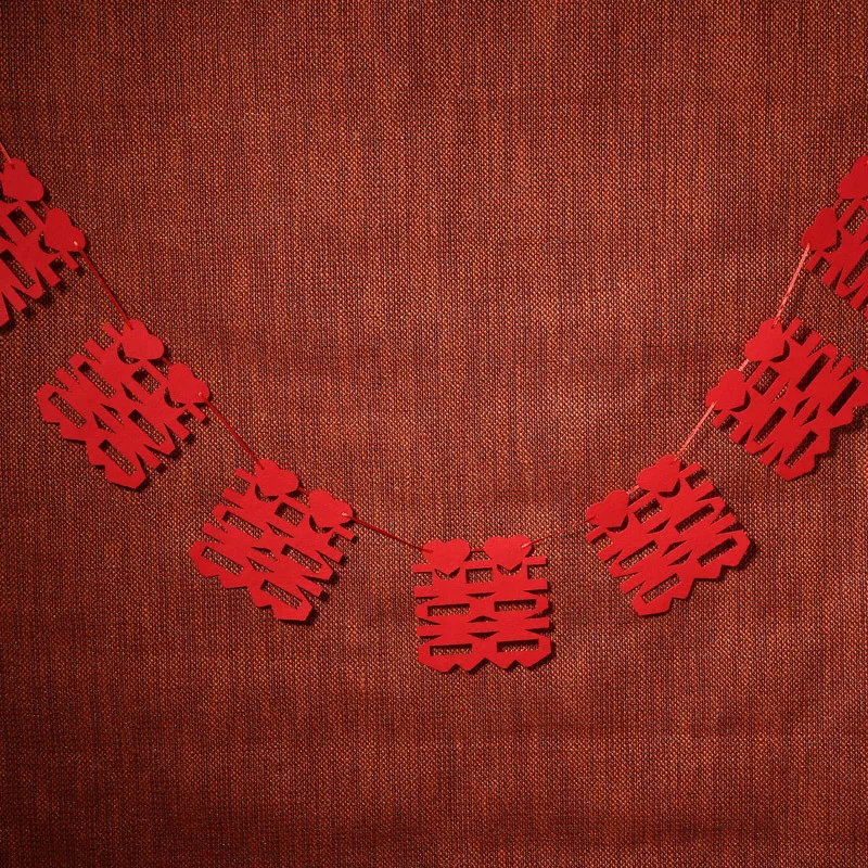 Гирлянда 3 м из нетканого материала с красными влюбленными сердцами полые