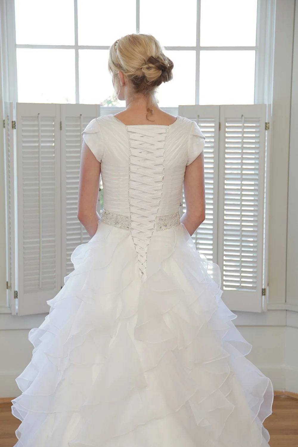A-line Ruffles Organza Long Modest Wedding Dresses With Cap Sleeves Corset Back Women Formal LDS Bridal Gowns Custom Made | Свадьбы и