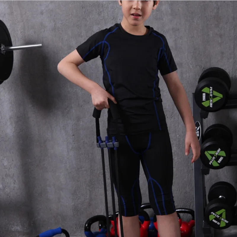 Компрессионные детские колготки 3/4 для бега комплект с футболками мальчиков